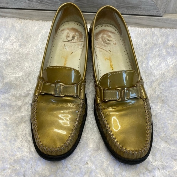 Ferragamo Sport Italy Gold Patent Driving Shoes 9 - Picture 4 of 12